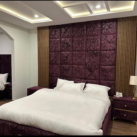 Gold Palace Hotel & Food Lounge Karandukai Екстериор снимка